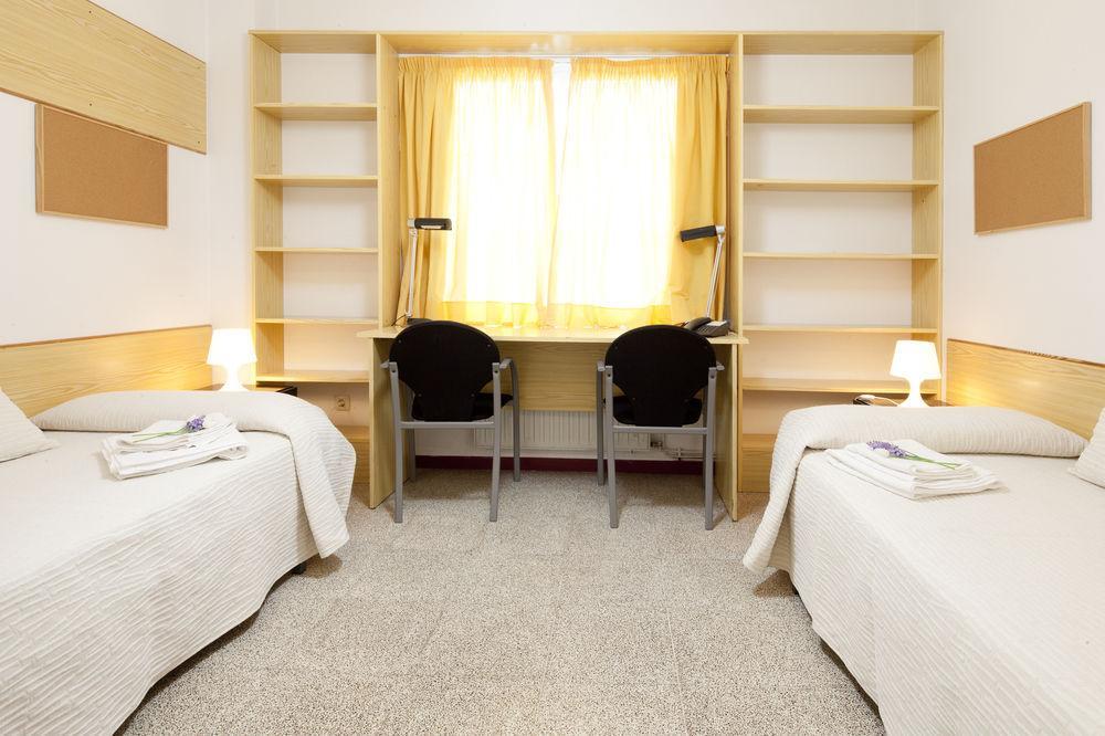 Residencia Universitaria Resa Siglo XXI كوليريدو المظهر الخارجي الصورة